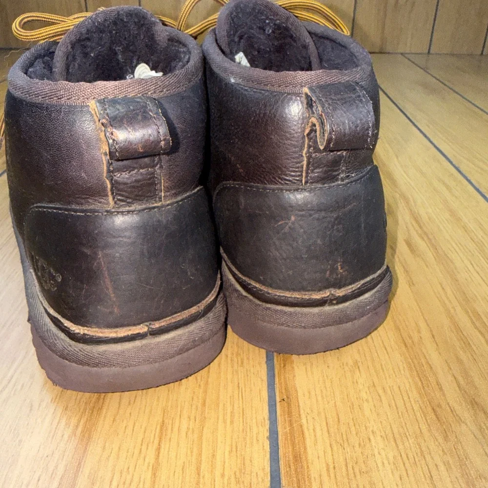 UGG Neumel Leather Boots Stout Brown Mens 11 Chukka Lace‎ Up 1008908